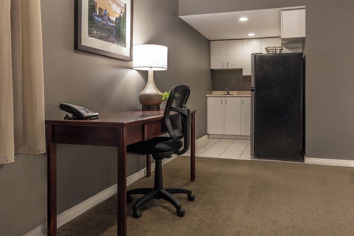 Room 40 of 99