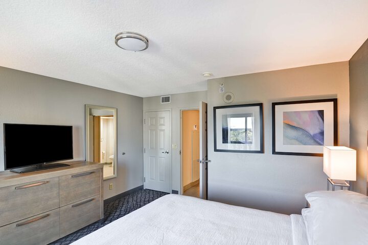 Room 37 of 61