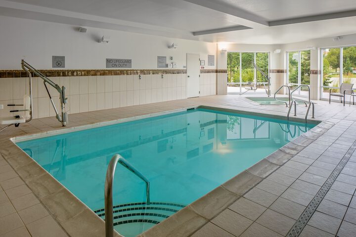 Courtyard by Marriott Detroit Farmington