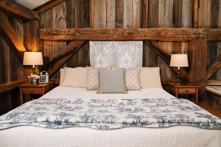 The Mast Farm Inn
