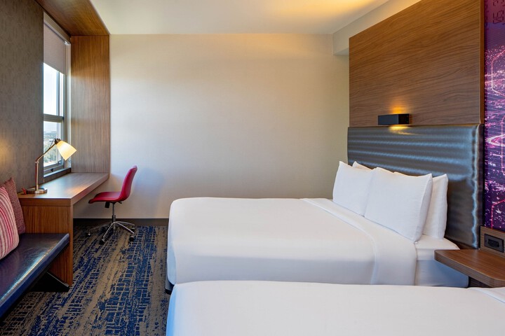 Room 28 of 59