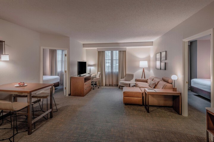 Room 13 of 25