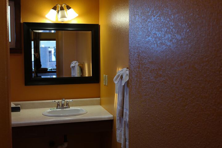 Room 48 of 65