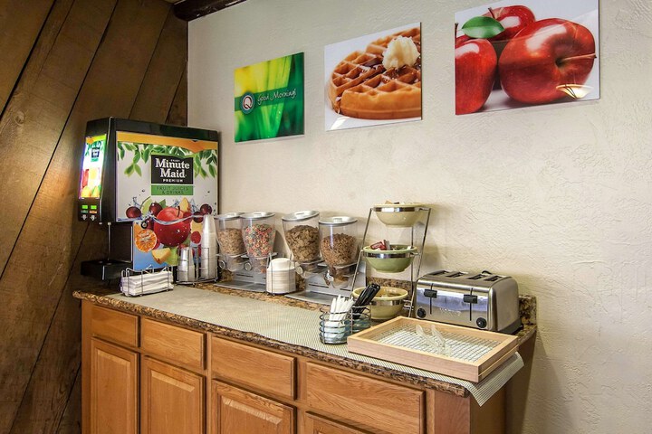 Breakfast/Coffee Service 35 of 37