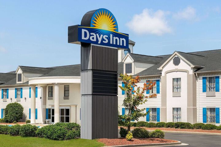 Days Inn by Wyndham Shallotte