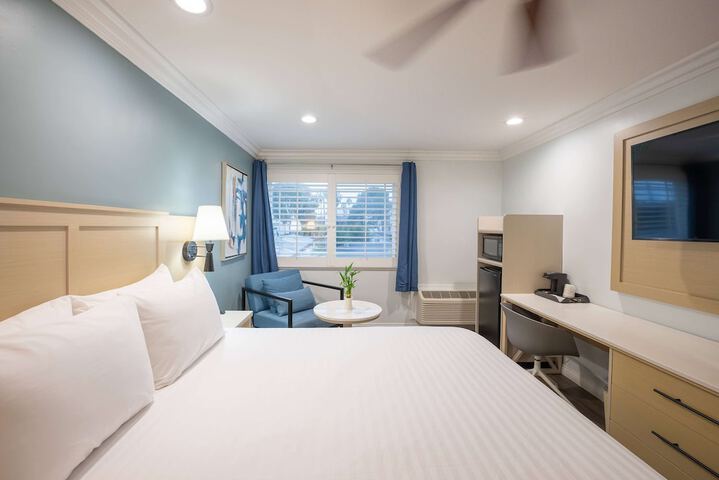 Room 8 of 36