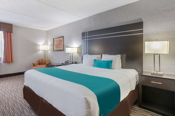 Best Western Waukesha Grand