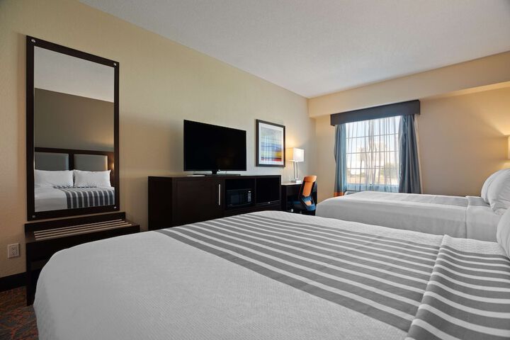 Room 8 of 23