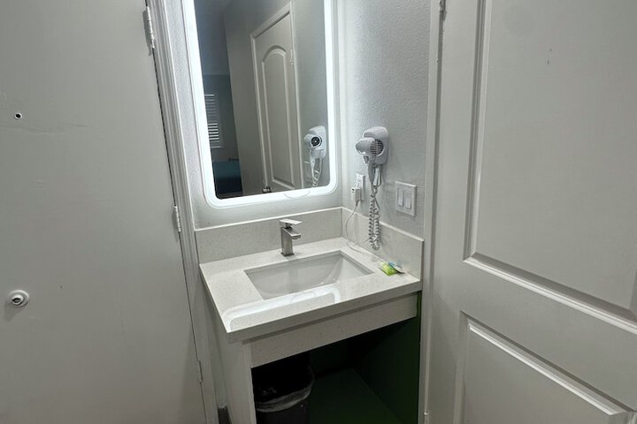 Room 40 of 45