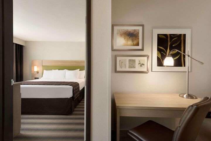 Room 13 of 20