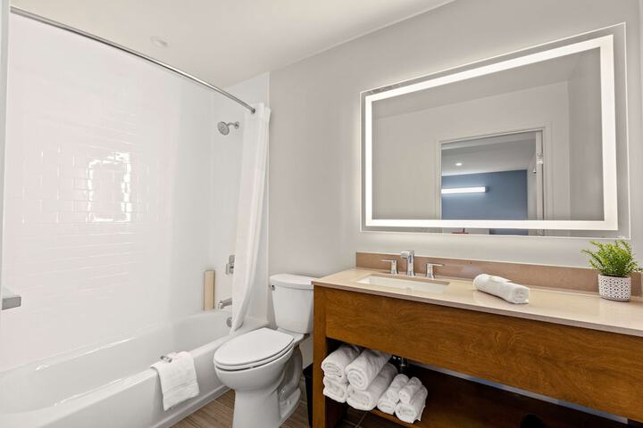 Room 18 of 26