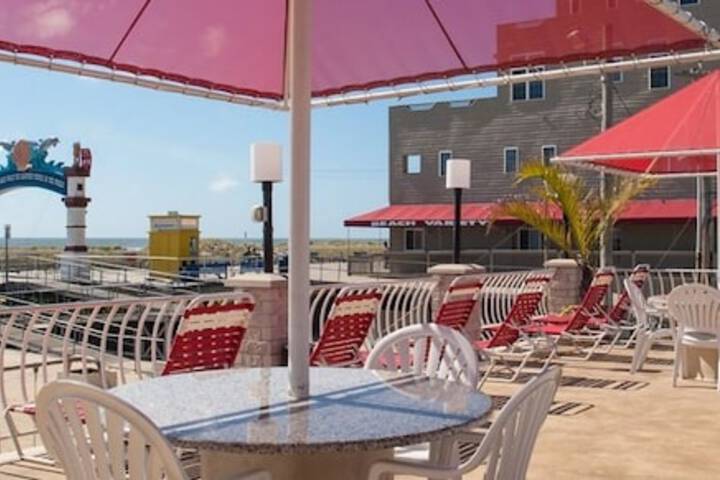 Matador Oceanfront Resort