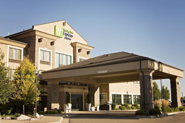 Holiday Inn Express & Suites Logan by IHG