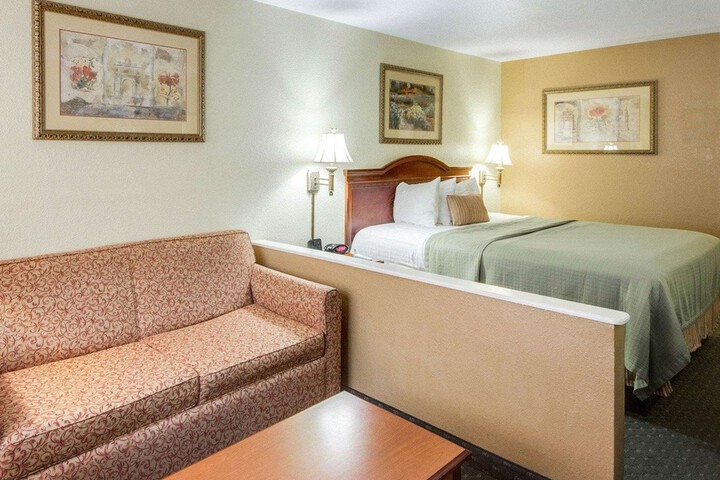 Room 16 of 39