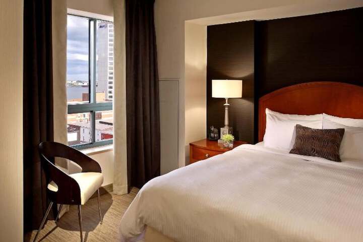 Room 46 of 69