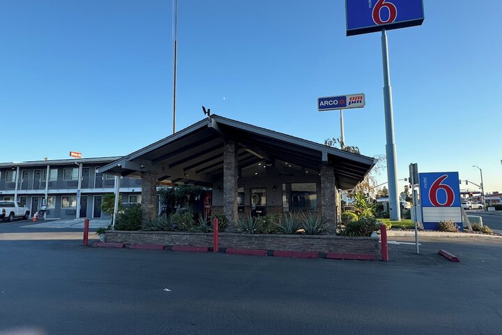 Motel 6 Willows CA