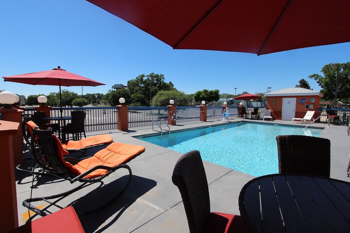 Pool 7 of 76