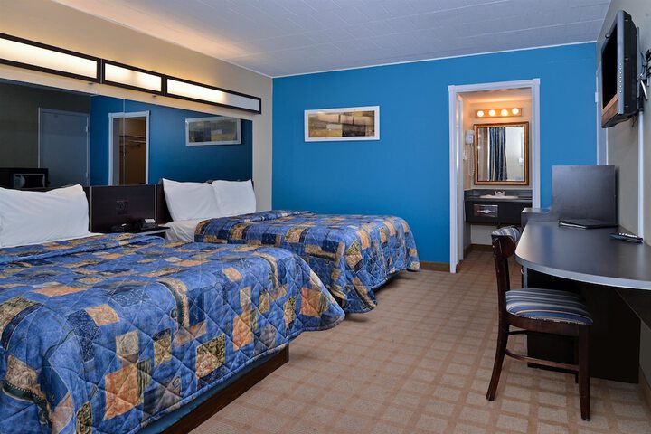 Room 8 of 21