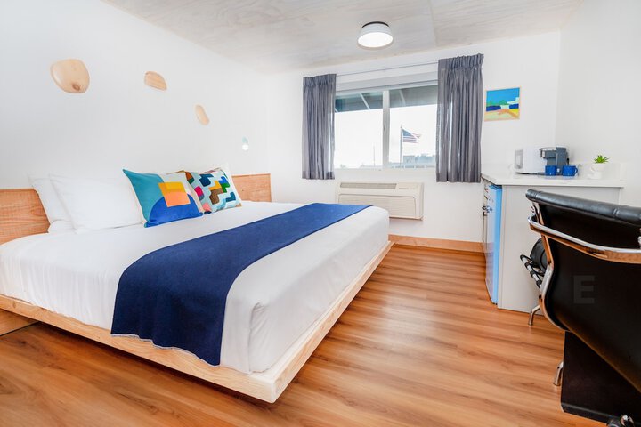 Room 15 of 27