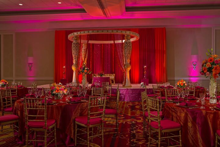 Ballroom/Hall 75 of 86