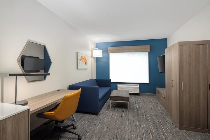Room 40 of 120