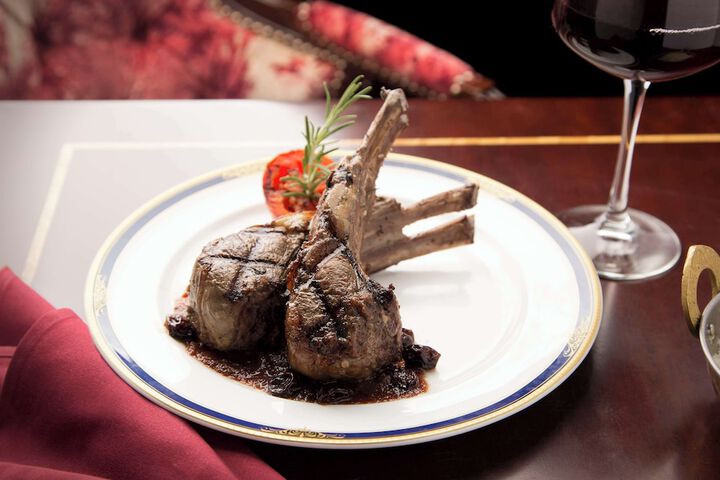 Dining 45 of 55
