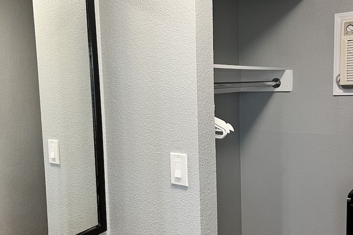 Room 9 of 26