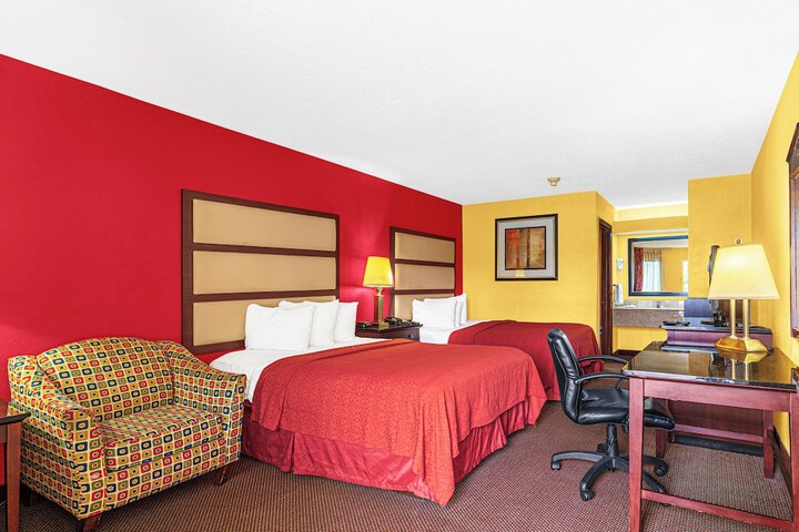 Room 10 of 19