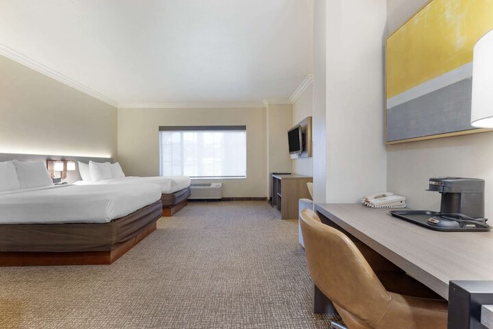 Room 48 of 69
