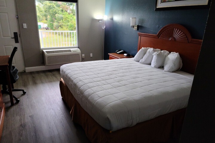 Room 49 of 54