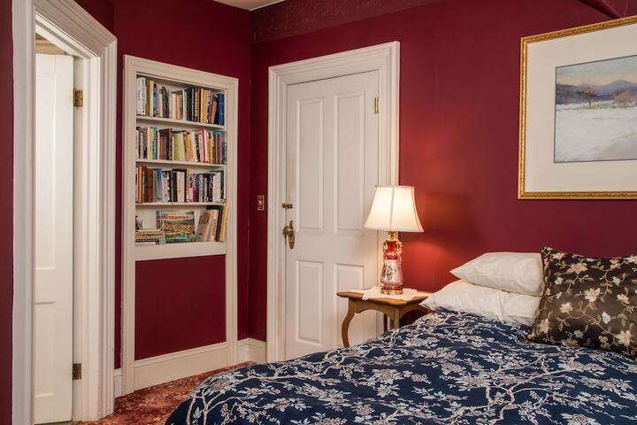 Room 33 of 58
