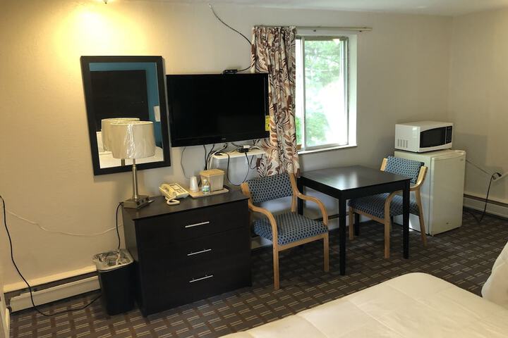 Room 10 of 60