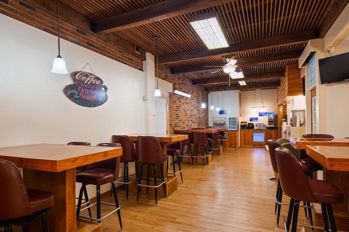 Sturgis Lodge & Suites Travelodge by Wyndham