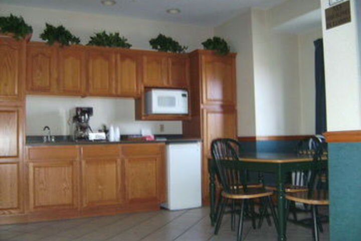 Astoria Inn