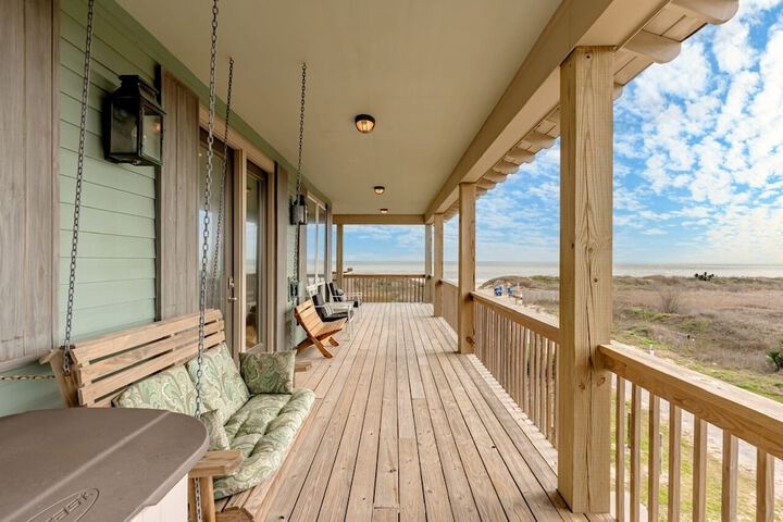 #justawavin 3 Bedroom Home by RedAwning