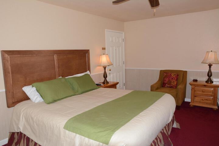 June Lake Motel
