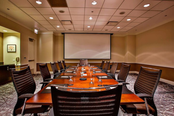 Embassy Suites by Hilton Chicago Downtown Magnificent Mile
