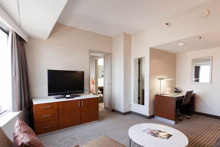 Room 18 of 60