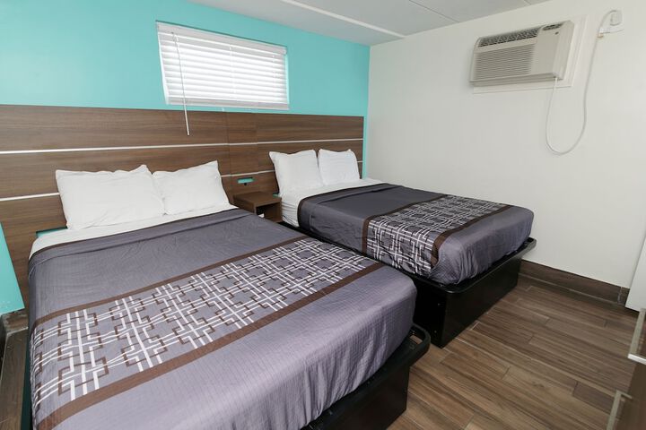 Room 16 of 30
