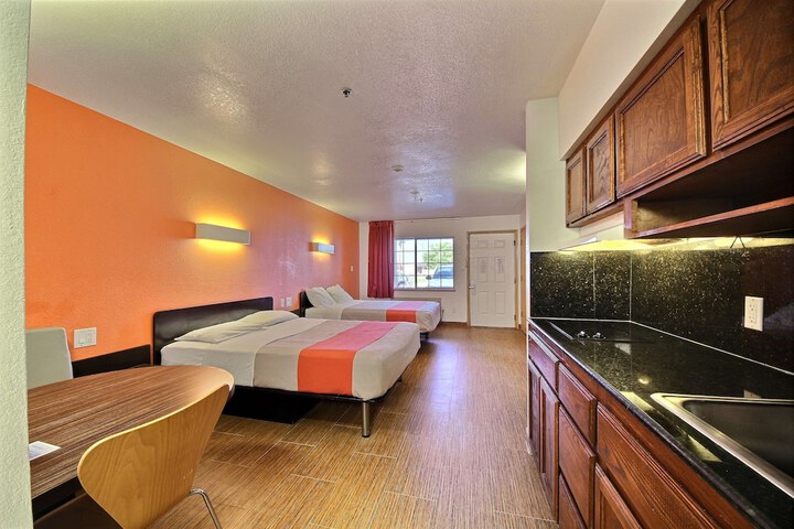 Motel 6 Edinburg TX
