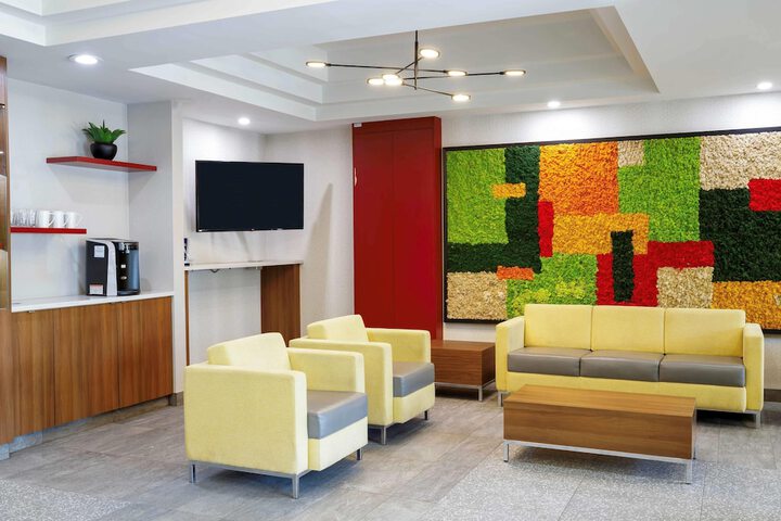 Days Inn & Suites by Wyndham Sherwood Park Edmonton