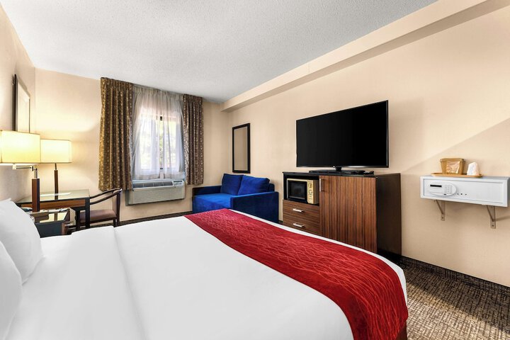 Room 18 of 32