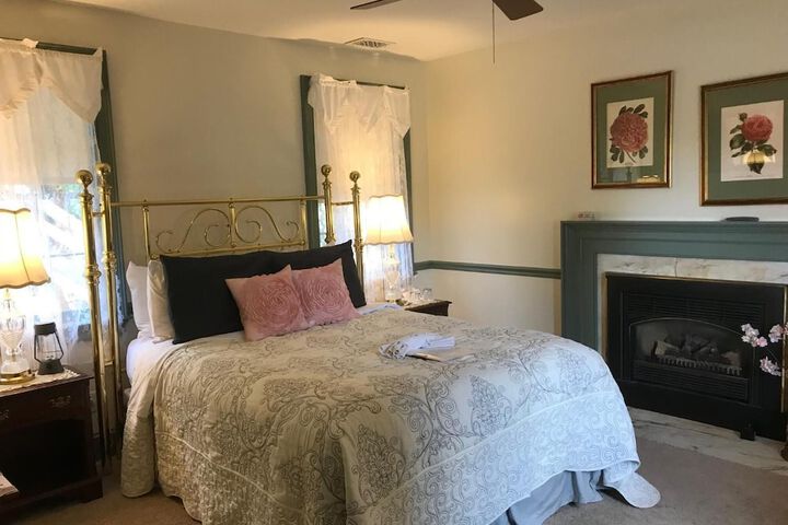 Room 20 of 37