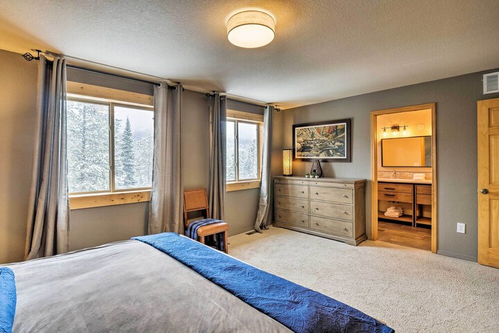 Secluded Alpine Home in Alma w / Mountain Views!