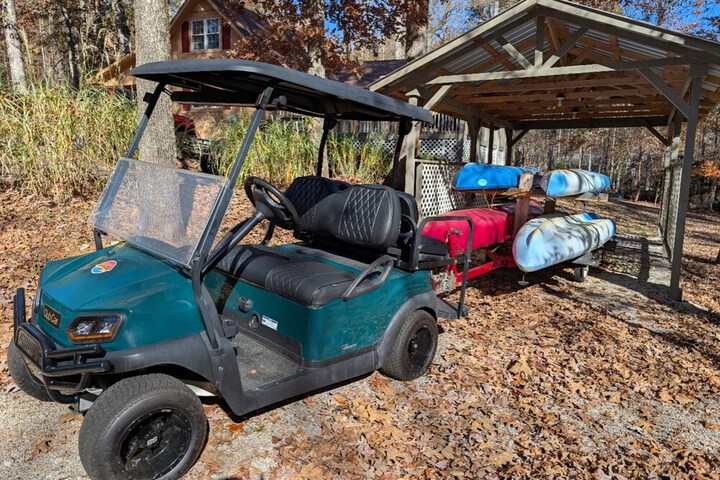 The Lake Place Cabin w / Golf Cart & Free Kayaks!