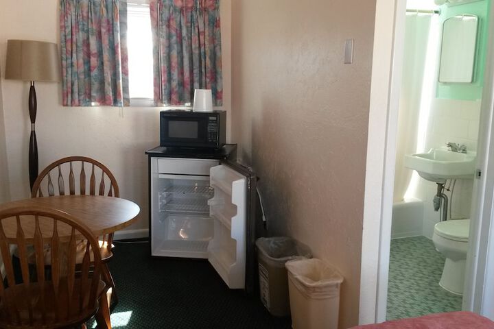 Room 19 of 27