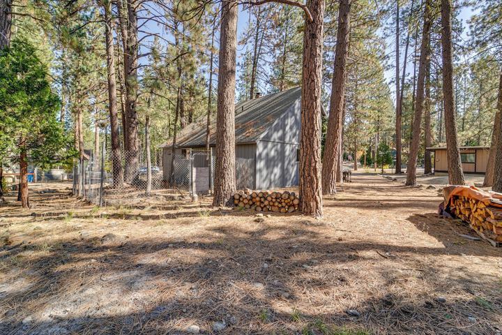 Graeagle Vacation Rental Cabin w / Game Room!