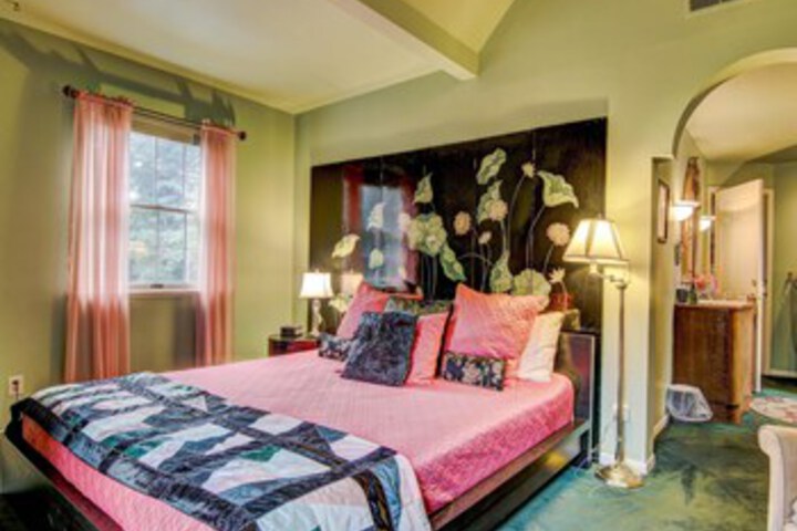 James Mulvey Carriage House Inn