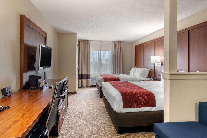 Room 32 of 40