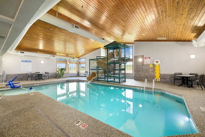 Pool 10 of 115
